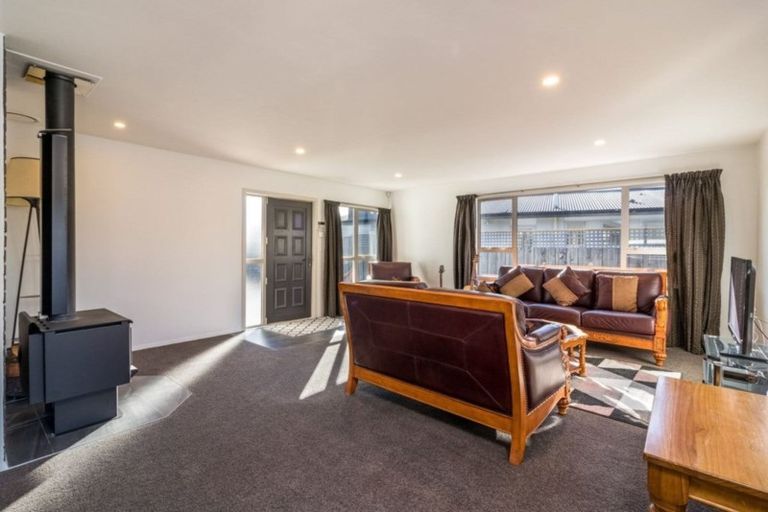 Photo of property in 30 Eglinton Street, Avondale, Christchurch, 8061