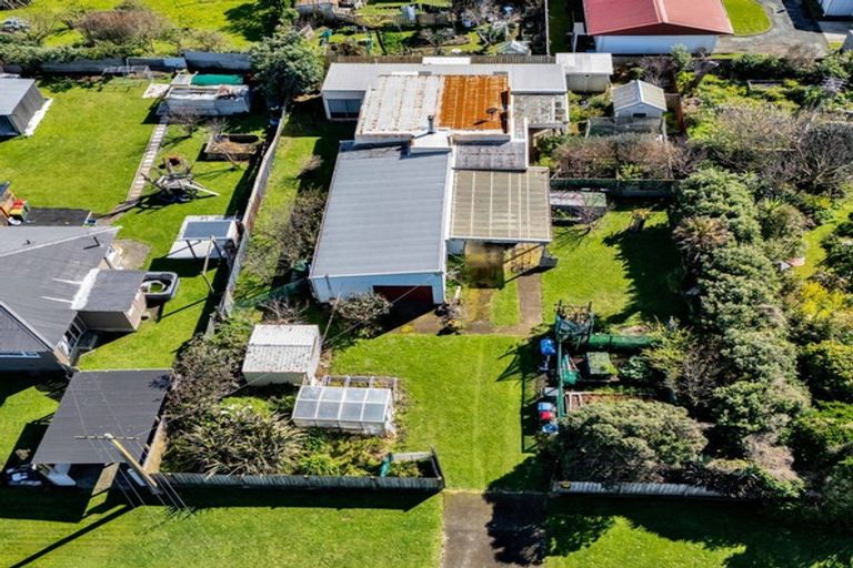 Photo of property in 16 Suffolk Street, Patea, 4520