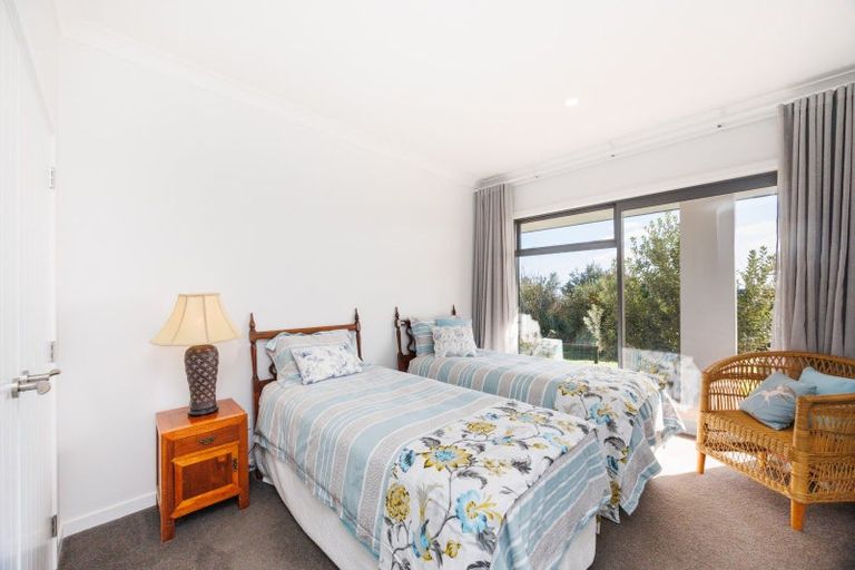 Photo of property in 12 Fleetwood Lane, Turitea, Palmerston North, 4472
