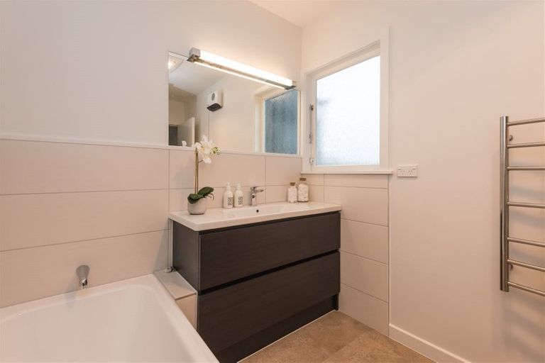 Photo of property in 38 Burnside Crescent, Burnside, Christchurch, 8053