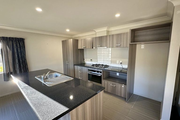 Photo of property in 6 Moonsail Drive, Whitby, Porirua, 5024