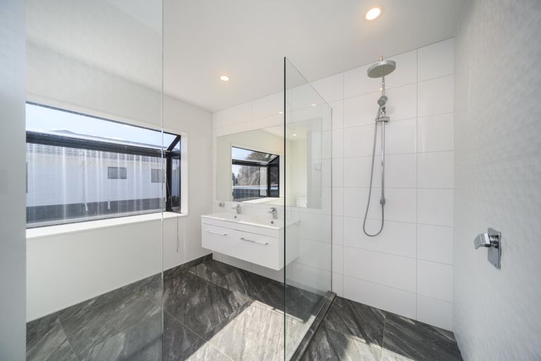 Photo of property in 26 Hanmer Place, Highbury, Palmerston North, 4412