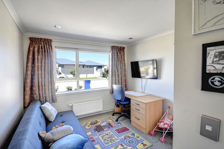 Photo of property in 2 Kura Place, Mosgiel, 9024