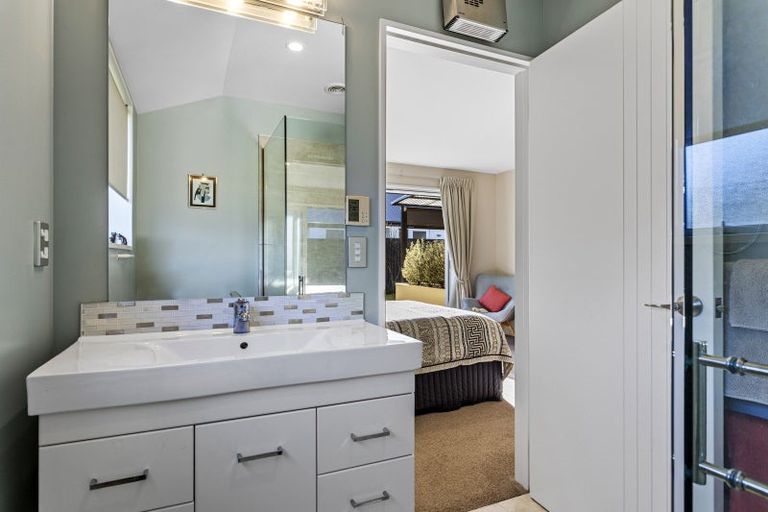 Photo of property in 21 Sequoia Way, Rangiora, 7400