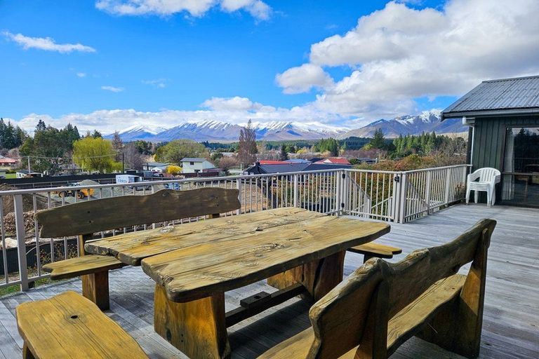 Photo of property in 5 Murray Place, Lake Tekapo, 7999