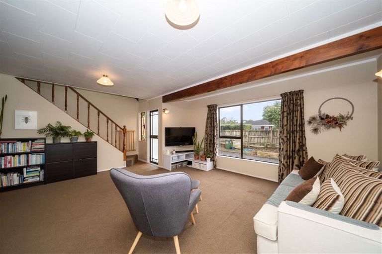 Photo of property in 18b Virginia Place, Whalers Gate, New Plymouth, 4310