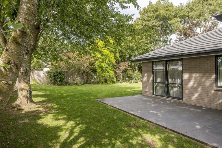 Photo of property in 5 Oakden Drive, Darfield, 7510