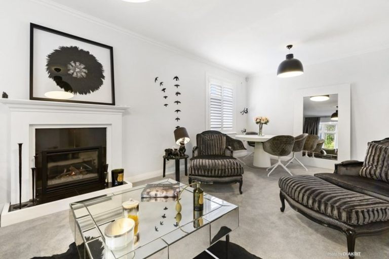 Photo of property in 12 Trelissick Crescent, Ngaio, Wellington, 6035