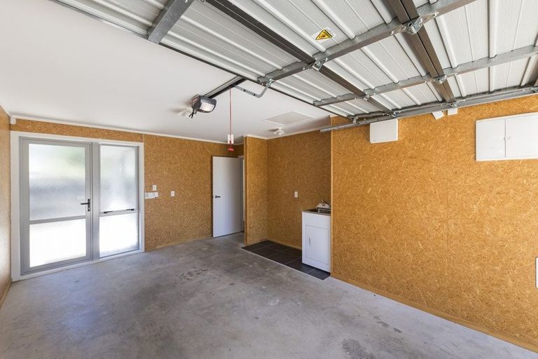 Photo of property in 49 Weston Avenue, Roslyn, Palmerston North, 4414