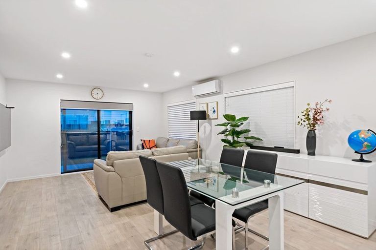 Photo of property in 26 Kearns Drive, Hobsonville, Auckland, 0616