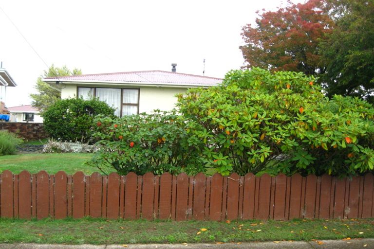 Photo of property in 1 Duff Place, Mosgiel, 9024