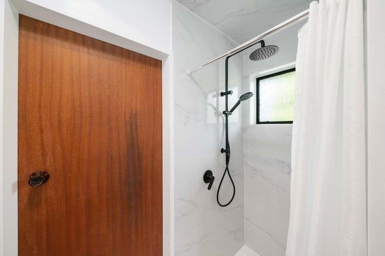 Photo of property in 25 Ngatitoa Street, Tawa, Wellington, 5028