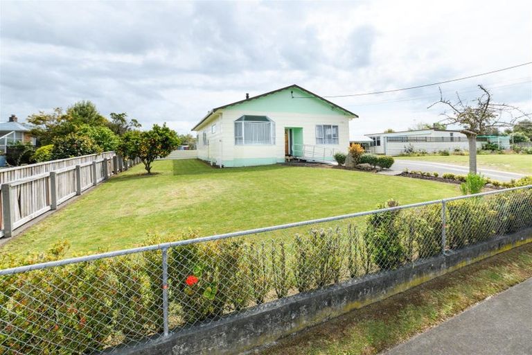 Photo of property in 201 Bridge Street, Bulls, 4818