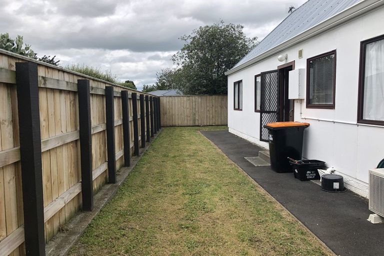 Photo of property in 27a Dorset Crescent, Hokowhitu, Palmerston North, 4410
