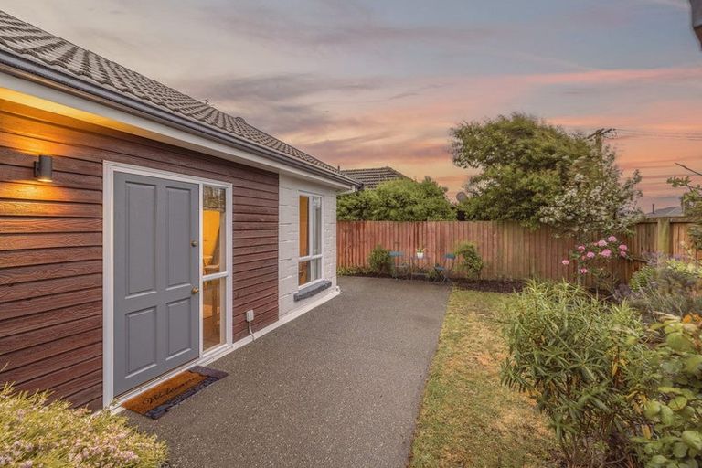 Photo of property in 16 Ida Street, New Brighton, Christchurch, 8061