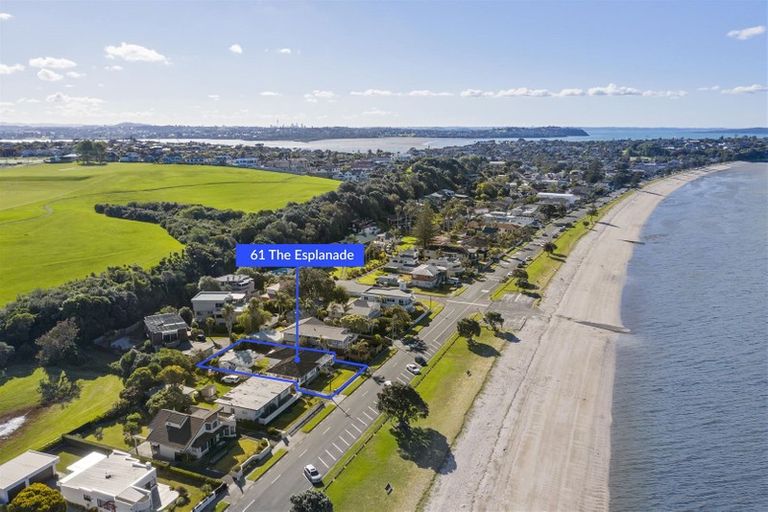 Photo of property in 61 The Esplanade, Eastern Beach, Auckland, 2012