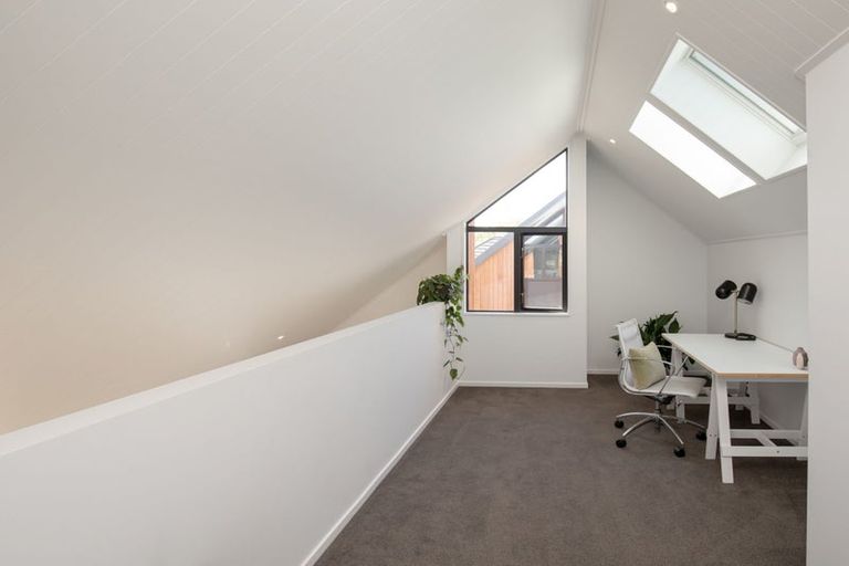 Photo of property in 2/116 Champion Street, Edgeware, Christchurch, 8013
