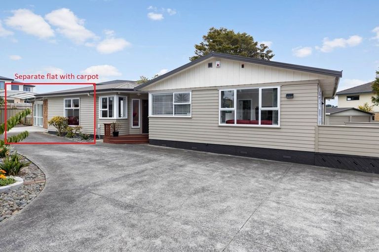 Photo of property in 81 Sturges Road, Henderson, Auckland, 0612