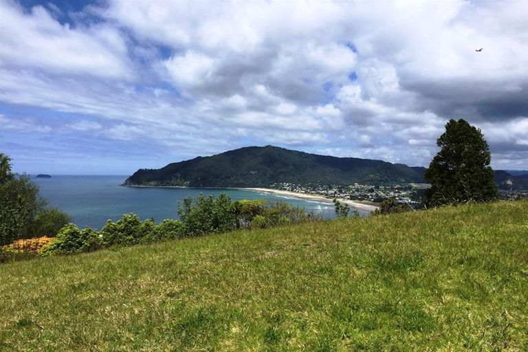 Photo of property in 10 Tirinui Crescent, Tairua, 3508