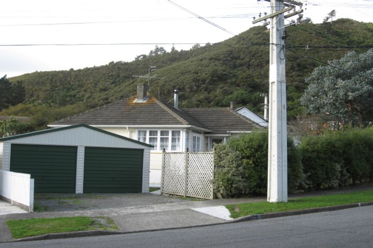 Photo of property in 54 Judd Crescent, Naenae, Lower Hutt, 5011