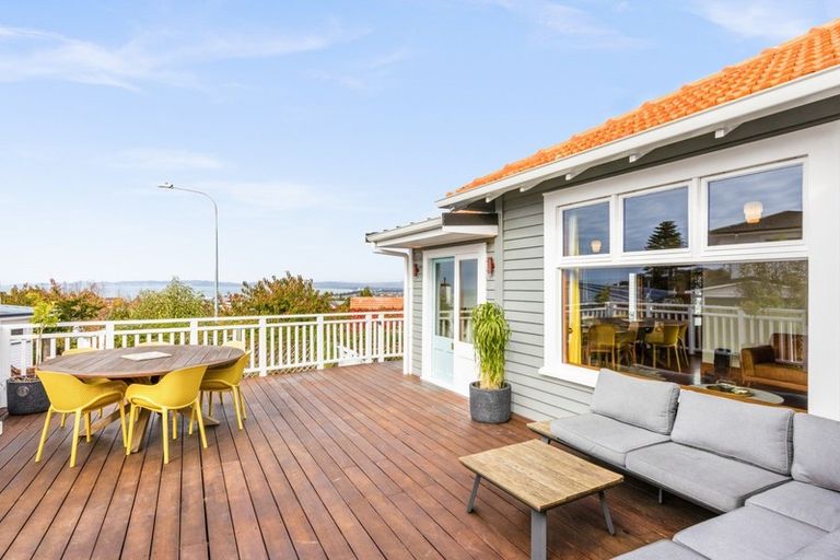 Photo of property in 3 Cobden Lane, Bluff Hill, Napier, 4110