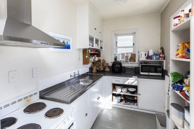 Photo of property in 17 Paeroa Street, Riccarton, Christchurch, 8041