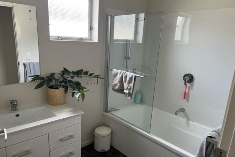 Photo of property in 4 Onslow Road, Lake Hayes, Queenstown, 9304