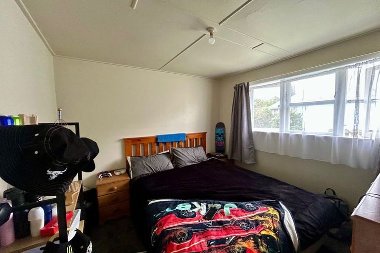 Photo of property in 11 Scanlon Place, Westport, 7825