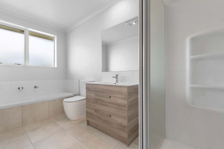 Photo of property in 4 Pioneer Crescent, Omokoroa, 3114