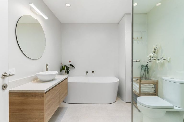 Photo of property in 2/46 Aramoana Avenue, Devonport, Auckland, 0624