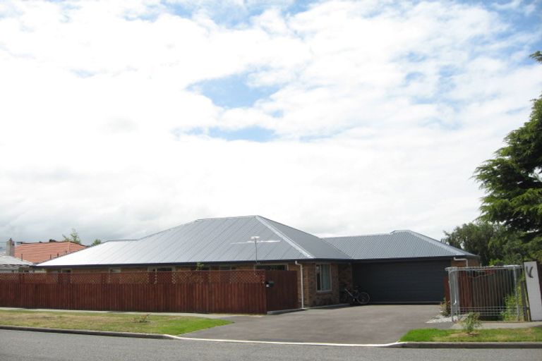 Photo of property in 64 Arran Crescent, Woolston, Christchurch, 8062