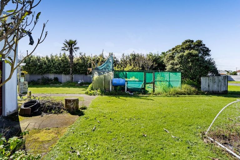 Photo of property in 16 Suffolk Street, Patea, 4520
