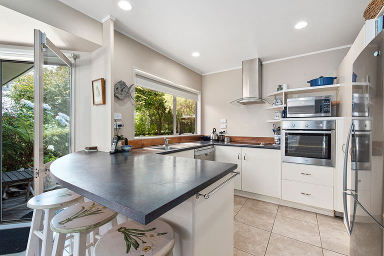 Photo of property in 109 Point Wells Road, Point Wells, Warkworth, 0986