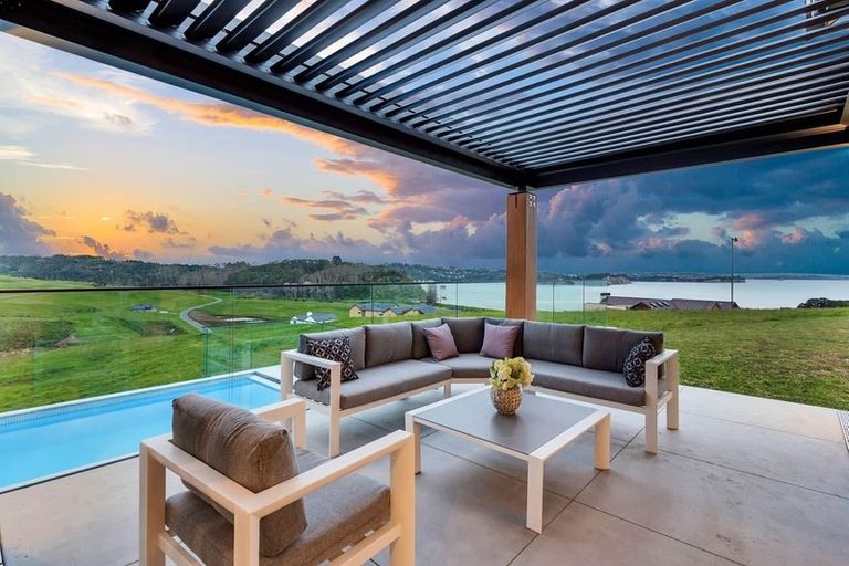 Photo of property in 110 Ahumoana Road, Okura Bush, Silverdale, 0794