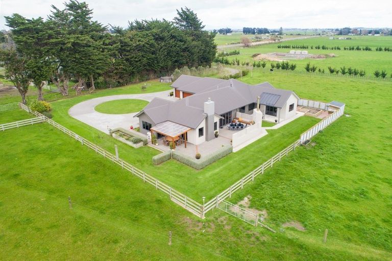 Photo of property in 2757 State Highway 1, Rongotea, Palmerston North, 4479