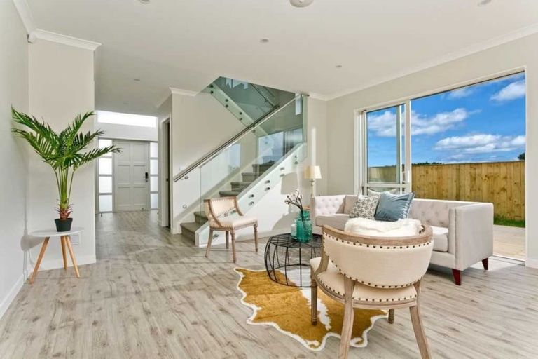 Photo of property in 37 Johns Creek Crescent, Silverdale, 0932