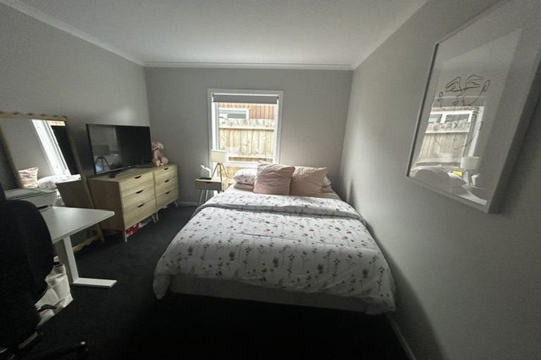 Photo of property in 7 Koru Loop, Paraparaumu, 5032