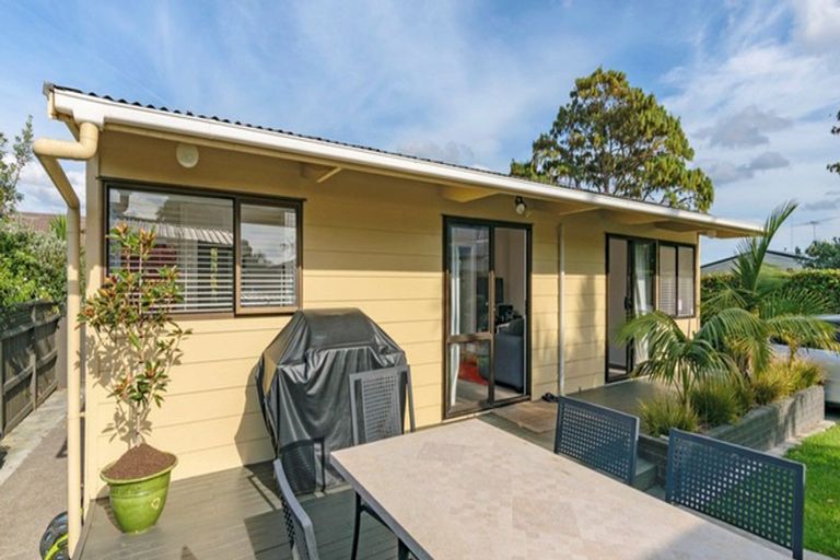 Photo of property in 18a Alberta Street, Point Chevalier, Auckland, 1022