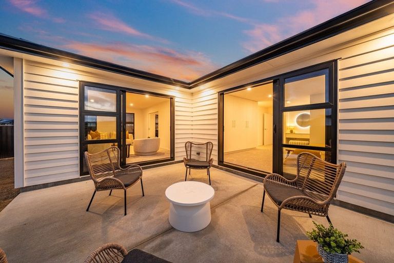 Photo of property in 4 Mcmillan Lane, Wallaceville, Upper Hutt, 5018