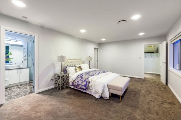 Photo of property in 20 Bridget Court, Red Beach, 0932