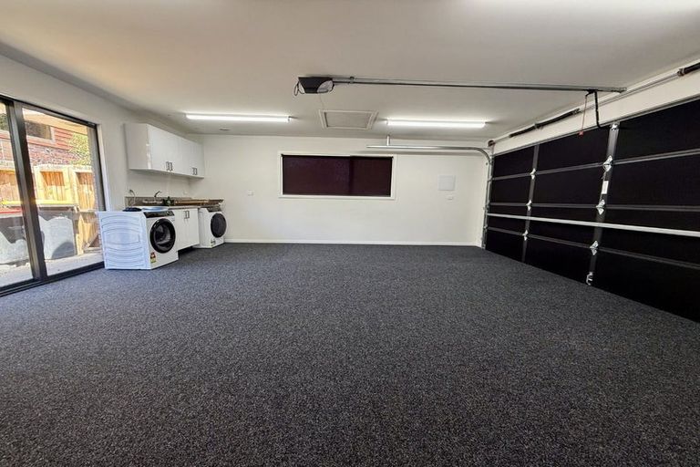 Photo of property in 242 Memorial Avenue, Burnside, Christchurch, 8053
