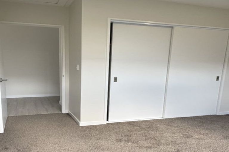 Photo of property in 21 Morus Road, Massey, Auckland, 0614