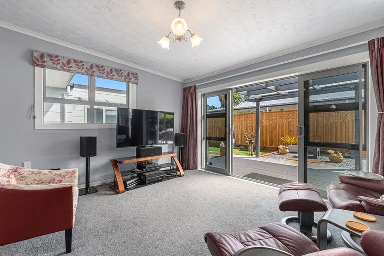 Photo of property in 69 Ngatai Road, Otumoetai, Tauranga, 3110