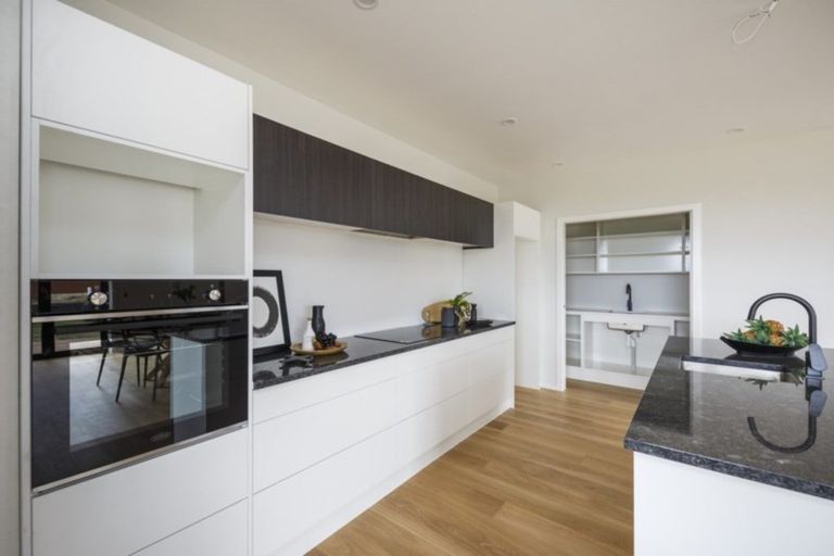 Photo of property in 20 Coutts Way, Fitzherbert, Palmerston North, 4410