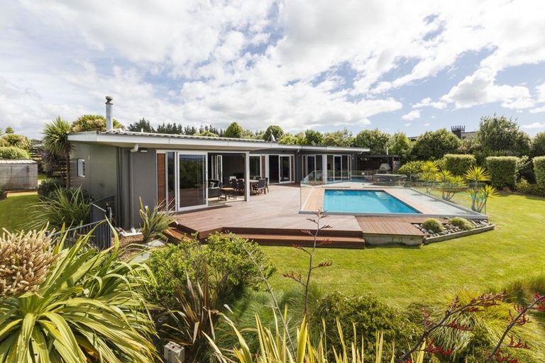 Photo of property in 48 Branksome Place, Aokautere, Palmerston North, 4471