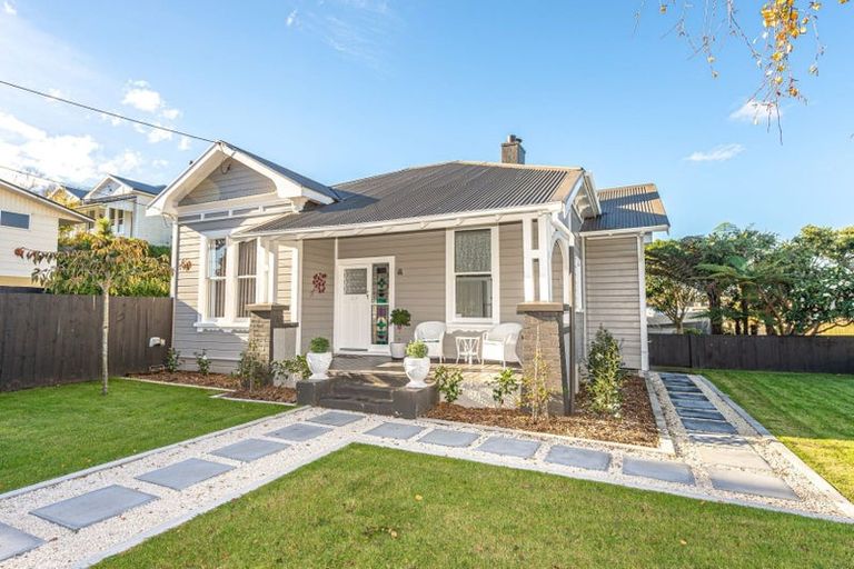 Photo of property in 30 College Street, College Estate, Whanganui, 4500