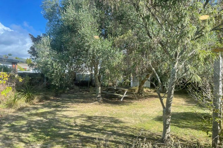 Photo of property in 68 Kapanui Road, Waikanae, 5036