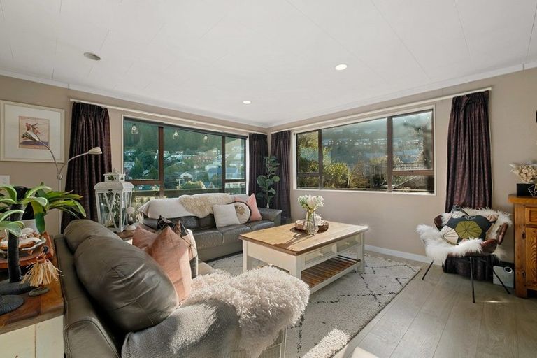 Photo of property in 3 Mackinnon Terrace, Sunshine Bay, Queenstown, 9300