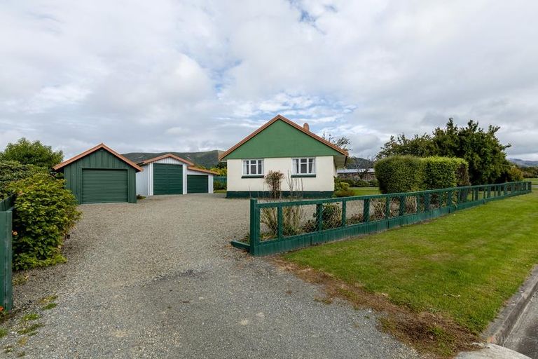 Photo of property in 187 Queen Street, Waimate, 7924