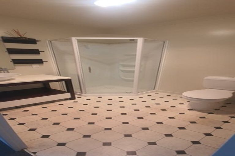 Photo of property in 10/66 Marina Drive, Frankton, Queenstown, 9300